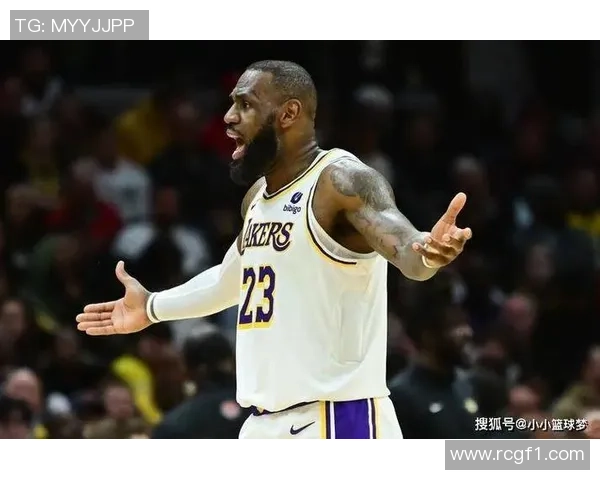 皮尔斯建议詹姆斯担任替补角色以减少球权需求并提升球队进攻效率